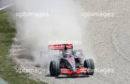 13.05.2007 Barcelona, Spain,  Fernando Alonso (ESP), McLaren Mercedes, MP4-22, in the gravel - Formula 1 World Championship, Rd 4, Spanish Grand Prix, Sunday Race