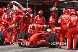 13.05.2007 Barcelona, Spain,  Felipe Massa (BRA), Scuderia Ferrari, F2007 pit stop - Formula 1 World Championship, Rd 4, Spanish Grand Prix, Sunday Race