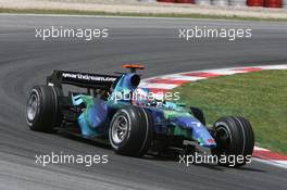 13.05.2007 Barcelona, Spain,  Jenson Button (GBR), Honda Racing F1 Team, RA107, with his front wing missing - Formula 1 World Championship, Rd 4, Spanish Grand Prix, Sunday Race