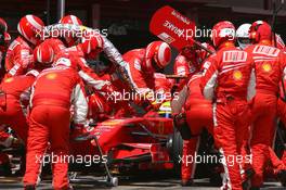 13.05.2007 Barcelona, Spain,  Felipe Massa (BRA), Scuderia Ferrari, F2007 pit stop - Formula 1 World Championship, Rd 4, Spanish Grand Prix, Sunday Race