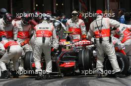 13.05.2007 Barcelona, Spain,  Lewis Hamilton (GBR), McLaren Mercedes, MP4-22 pit stop - Formula 1 World Championship, Rd 4, Spanish Grand Prix, Sunday Race