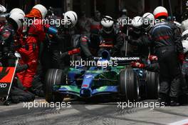 13.05.2007 Barcelona, Spain,  Jenson Button (GBR), Honda Racing F1 Team, RA107 pit stop - Formula 1 World Championship, Rd 4, Spanish Grand Prix, Sunday Race