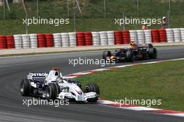 13.05.2007 Barcelona, Spain,  Nick Heidfeld (GER), BMW Sauber F1 Team, F1.07 and David Coulthard (GBR), Red Bull Racing, RB3 - Formula 1 World Championship, Rd 4, Spanish Grand Prix, Sunday Race