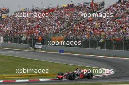 13.05.2007 Barcelona, Spain,  Fernando Alonso (ESP), McLaren Mercedes, MP4-22 - Formula 1 World Championship, Rd 4, Spanish Grand Prix, Sunday Race