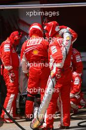 13.05.2007 Barcelona, Spain,  Ferrari re fuelers - Formula 1 World Championship, Rd 4, Spanish Grand Prix, Sunday Race