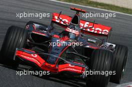 12.05.2007 Barcelona, Spain,  Fernando Alonso (ESP), McLaren Mercedes, MP4-22 - Formula 1 World Championship, Rd 4, Spanish Grand Prix, Saturday Practice