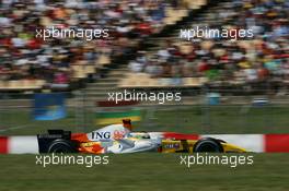 12.05.2007 Barcelona, Spain,  Giancarlo Fisichella (ITA), Renault F1 Team, R27 - Formula 1 World Championship, Rd 4, Spanish Grand Prix, Saturday Qualifying