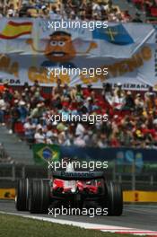 12.05.2007 Barcelona, Spain,  Jarno Trulli (ITA), Toyota Racing, TF107 - Formula 1 World Championship, Rd 4, Spanish Grand Prix, Saturday Qualifying