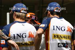 13.05.2007 Barcelona, Spain,  Heikki Kovalainen (FIN), Renault F1 Team and Giancarlo Fisichella (ITA), Renault F1 Team - Formula 1 World Championship, Rd 4, Spanish Grand Prix, Sunday