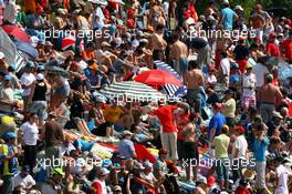 13.05.2007 Barcelona, Spain,  Fans at the circuit - Formula 1 World Championship, Rd 4, Spanish Grand Prix, Sunday