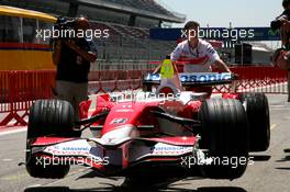 10.05.2007 Barcelona, Spain,  Toyota F1 Team, TF107 - Formula 1 World Championship, Rd 4, Spanish Grand Prix, Thursday