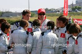 10.05.2007 Barcelona, Spain,  Fernando Alonso (ESP), McLaren Mercedes, talks to the young go-karters - Vodafone Spain Go-Karting Challenge with Fernando Alonso (ESP), McLaren Mercedes - Formula 1 World Championship, Rd 4, Spanish Grand Prix, Thursday