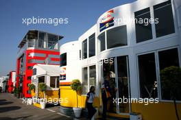 10.05.2007 Barcelona, Spain,  Motorhomes in the paddock - Formula 1 World Championship, Rd 4, Spanish Grand Prix, Thursday