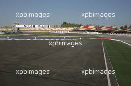 10.05.2007 Barcelona, Spain,  New chicane before the last corner - Formula 1 World Championship, Rd 4, Spanish Grand Prix, Thursday