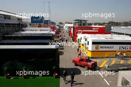 10.05.2007 Barcelona, Spain,  The F1 Paddock - Formula 1 World Championship, Rd 4, Spanish Grand Prix, Thursday