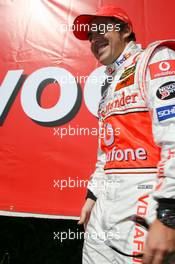 10.05.2007 Barcelona, Spain,  Fernando Alonso (ESP), McLaren Mercedes - Vodafone Spain Go-Karting Challenge with Fernando Alonso (ESP), McLaren Mercedes - Formula 1 World Championship, Rd 4, Spanish Grand Prix, Thursday