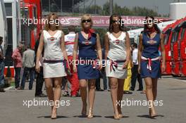 10.05.2007 Barcelona, Spain,  Martini Girls - Formula 1 World Championship, Rd 4, Spanish Grand Prix, Thursday