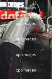 21.07.2007 Nürburg, Germany,  Lewis Hamilton (GBR), McLaren Mercedes, returns to the circuit and checks his car after receiving a CT Scan in hospital - Formula 1 World Championship, Rd 10, European Grand Prix, Saturday