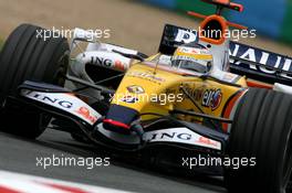 29.06.2007 Magny-Cours, France,  Giancarlo Fisichella (ITA), Renault F1 Team - Formula 1 World Championship, Rd 8, French Grand Prix, Friday Practice