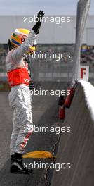 29.06.2007 Magny-Cours, France,  Lewis Hamilton (GBR), McLaren Mercedes, waving to the fans - Formula 1 World Championship, Rd 8, French Grand Prix, Friday Practice