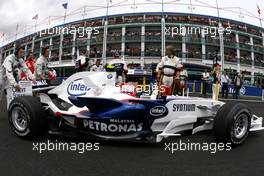 01.07.2007 Magny-Cours, France,  Robert Kubica (POL),  BMW Sauber F1 Team  - Formula 1 World Championship, Rd 8, French Grand Prix, Sunday Pre-Race Grid