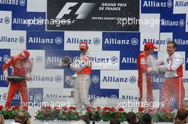 01.07.2007 Magny-Cours, France,  Kimi Raikkonen (FIN), Räikkönen, Scuderia Ferrari - Felipe Massa (BRA), Scuderia Ferrari - Lewis Hamilton (GBR), McLaren Mercedes - Formula 1 World Championship, Rd 8, French Grand Prix, Sunday Podium