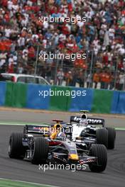01.07.2007 Magny-Cours, France,  David Coulthard (GBR), Red Bull Racing, Alexander Wurz (AUT), Williams F1 Team - Formula 1 World Championship, Rd 8, French Grand Prix, Sunday Race