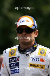 30.06.2007 Magny-Cours, France,  Giancarlo Fisichella (ITA), Renault F1 Team - Formula 1 World Championship, Rd 8, French Grand Prix, Saturday