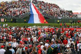 01.07.2007 Magny-Cours, France,  Fans on the track after the race - Formula 1 World Championship, Rd 8, French Grand Prix, Sunday