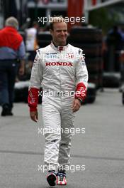 28.06.2007 Magny-Cours, France,  Rubens Barrichello (BRA), Honda Racing F1 Team - Formula 1 World Championship, Rd 8, French Grand Prix, Thursday