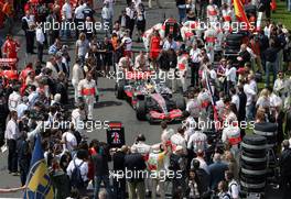 08.07.2007 Silverstone, England,  GRID - Lewis Hamilton (GBR), McLaren Mercedes - Formula 1 World Championship, Rd 9, British Grand Prix, Sunday Race