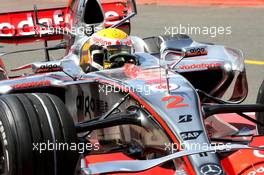 07.07.2007 Silverstone, England,  Pole Position, 1st, Lewis Hamilton (GBR), McLaren Mercedes, MP4-22 - Formula 1 World Championship, Rd 9, British Grand Prix, Saturday Qualifying