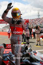 07.07.2007 Silverstone, England,  Pole Position, 1st, Lewis Hamilton (GBR), McLaren Mercedes, MP4-22 - Formula 1 World Championship, Rd 9, British Grand Prix, Saturday Qualifying