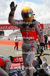 07.07.2007 Silverstone, England,  Pole Position, 1st, Lewis Hamilton (GBR), McLaren Mercedes, MP4-22 - Formula 1 World Championship, Rd 9, British Grand Prix, Saturday Qualifying