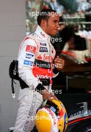 07.07.2007 Silverstone, England,  Pole Position, 1st, Lewis Hamilton (GBR), McLaren Mercedes, MP4-22 - Formula 1 World Championship, Rd 9, British Grand Prix, Saturday Qualifying