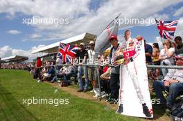 07.07.2007 Silverstone, England,  Lewis Hamilton (GBR), McLaren Mercedes, fans - Formula 1 World Championship, Rd 9, British Grand Prix, Saturday Qualifying