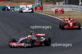 05.08.2007 Budapest, Hungary,  Lewis Hamilton (GBR), McLaren Mercedes, Kimi Raikkonen (FIN), Räikkönen, Scuderia Ferrari - Formula 1 World Championship, Rd 11, Hungarian Grand Prix, Sunday Race