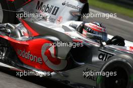 07.09.2007 Monza, Italy,  Fernando Alonso (ESP), McLaren Mercedes, MP4-22 - Formula 1 World Championship, Rd 13, Italian Grand Prix, Friday Practice