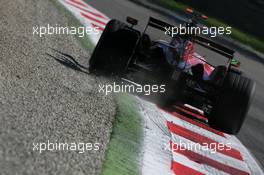 07.09.2007 Monza, Italy,  Vitantonio Liuzzi (ITA), Scuderia Toro Rosso, STR02 - Formula 1 World Championship, Rd 13, Italian Grand Prix, Friday Practice