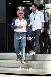 07.09.2007 Monza, Italy,  During the 2nd free practise Flavio Briatore (ITA), Renault F1 Team, Team Chief, Managing Director visits the  McLaren Mercedes motorhome [leaves here] - Formula 1 World Championship, Rd 13, Italian Grand Prix, Friday