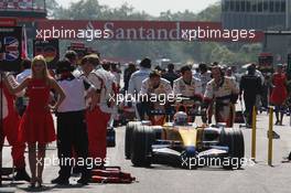 09.09.2007 Monza, Italy,  Heikki Kovalainen (FIN), Renault F1 Team, R27 - Formula 1 World Championship, Rd 13, Italian Grand Prix, Sunday Pre-Race Grid