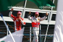 09.09.2007 Monza, Italy,  Lewis Hamilton (GBR), McLaren Mercedes, Kimi Raikkonen (FIN), Räikkönen, Scuderia Ferrari - Formula 1 World Championship, Rd 13, Italian Grand Prix, Sunday Podium