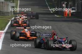 09.09.2007 Monza, Italy,  Vitantonio Liuzzi (ITA), Scuderia Toro Rosso, STR02 and Adrian Sutil (GER), Spyker F1 Team, F8-VII-B - Formula 1 World Championship, Rd 13, Italian Grand Prix, Sunday Race