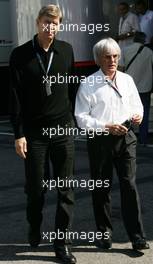 08.09.2007 Monza, Italy,  Bernie Ecclestone (GBR) and Arsene Wenger (FRA), Manager of Arsenal football club - Formula 1 World Championship, Rd 13, Italian Grand Prix, Saturday
