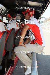 08.09.2007 Monza, Italy,  Michael Schumacher (GER), Scuderia Ferrari, Advisor on the pit wall during the qualifying - Formula 1 World Championship, Rd 13, Italian Grand Prix, Saturday Qualifying