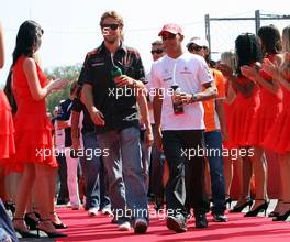 09.09.2007 Monza, Italy,  drivers parade, Jenson Button (GBR), Honda Racing F1 Team and Lewis Hamilton (GBR), McLaren Mercedes - Formula 1 World Championship, Rd 13, Italian Grand Prix, Sunday