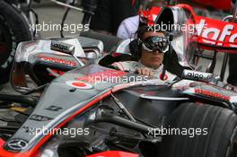 06.09.2007 Monza, Italy,  McLaren Mercedes pitstop practice - Formula 1 World Championship, Rd 13, Italian Grand Prix, Thursday