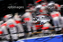06.09.2007 Monza, Italy,  McLaren Mercedes mechanics pitstop training - Formula 1 World Championship, Rd 13, Italian Grand Prix, Thursday