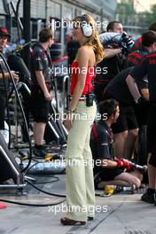 06.09.2007 Monza, Italy,  Girl - Formula 1 World Championship, Rd 13, Italian Grand Prix, Thursday