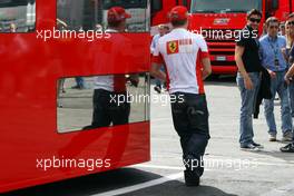 06.09.2007 Monza, Italy,  Kimi Raikkonen (FIN), Räikkönen, Scuderia Ferrari arrived late during the Press Conference started [around 3.04pm] - Formula 1 World Championship, Rd 13, Italian Grand Prix, Thursday